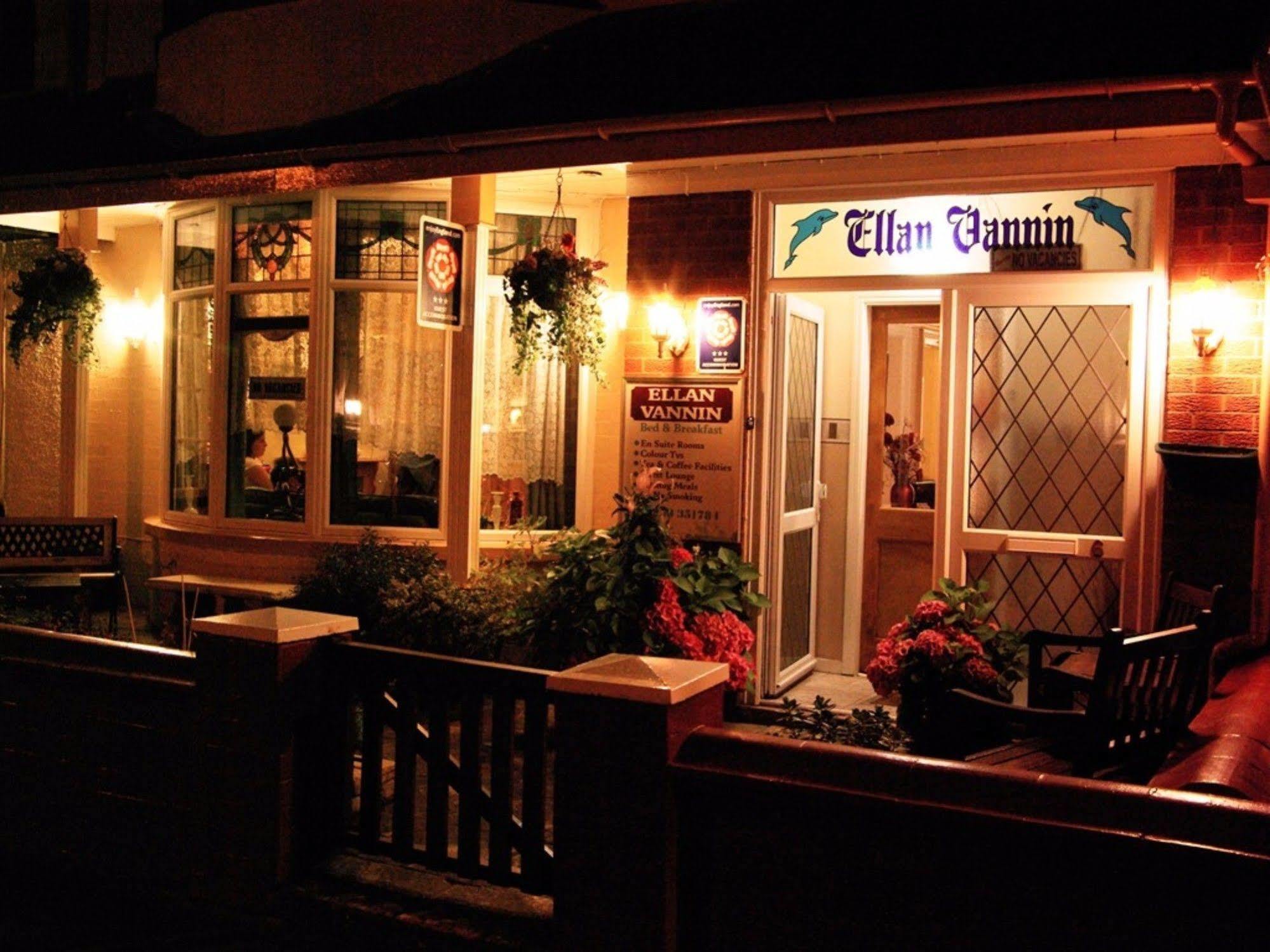 Ellan Vannin Guest House - Blackpool — Photos 3