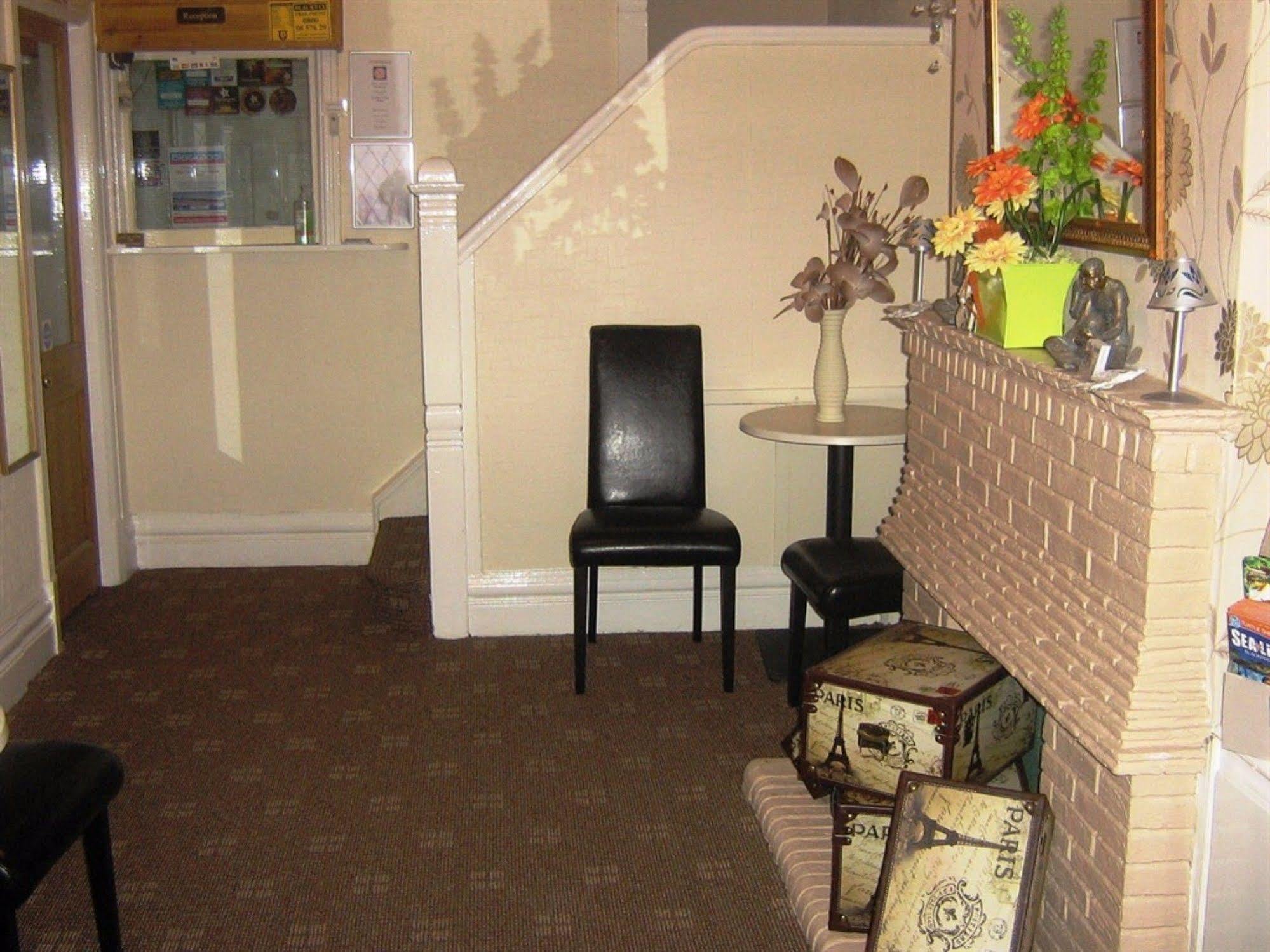 Ellan Vannin Guest House - Blackpool — Photos 2